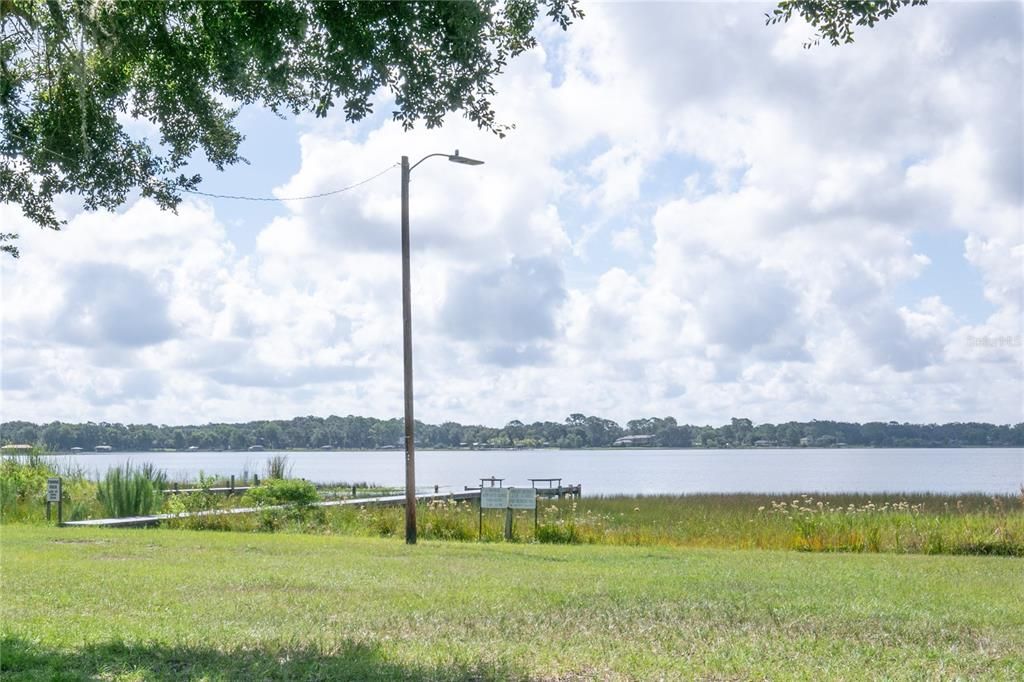 Active With Contract: $284,900 (3 beds, 1 baths, 1446 Square Feet)