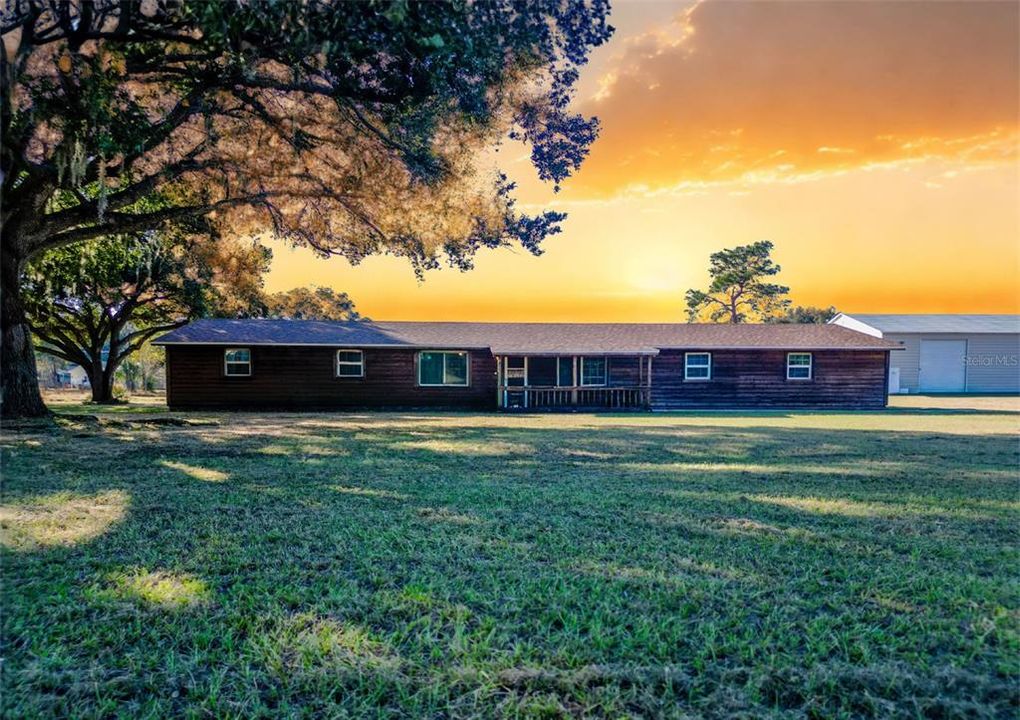 For Rent: $3,945 (3 beds, 2 baths, 1480 Square Feet)