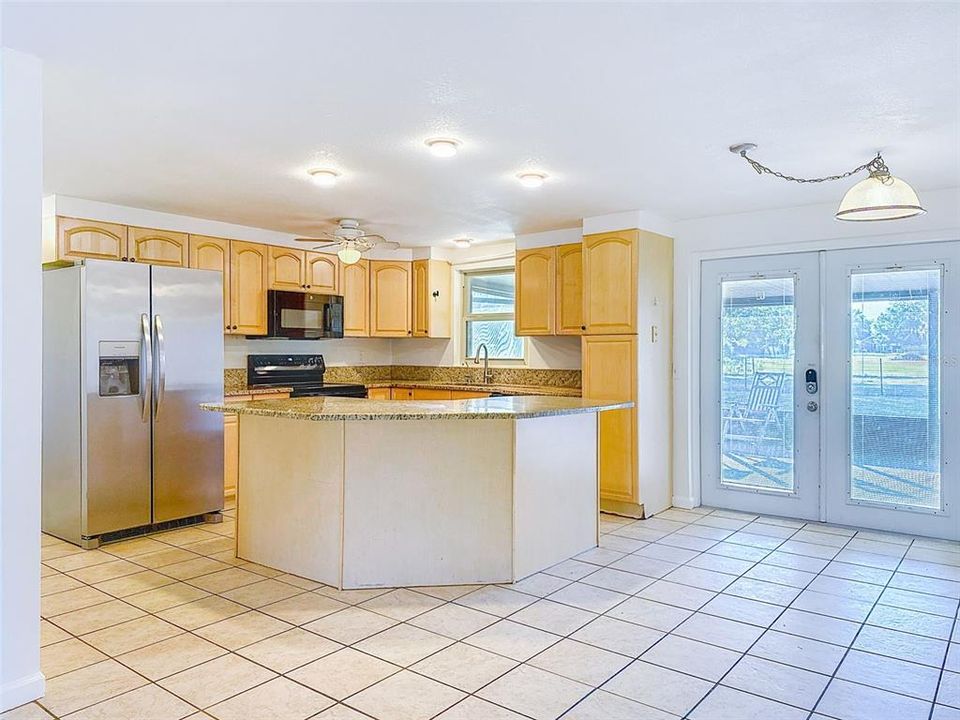 For Rent: $3,945 (3 beds, 2 baths, 1480 Square Feet)