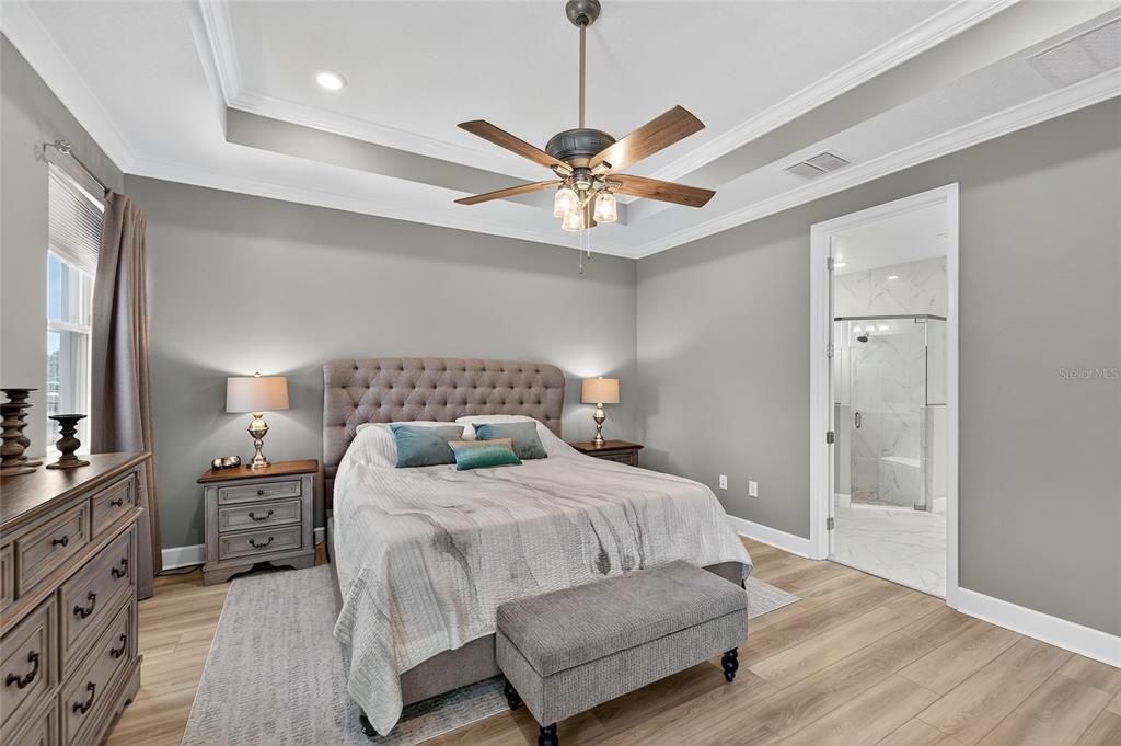 Activo con contrato: $999,999 (4 camas, 3 baños, 2625 Pies cuadrados)