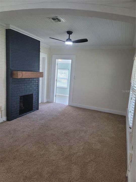 Active With Contract: $1,799 (2 beds, 1 baths, 1676 Square Feet)