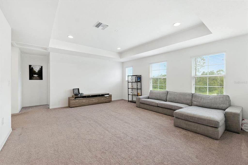 En Venta: $625,000 (4 camas, 2 baños, 3292 Pies cuadrados)