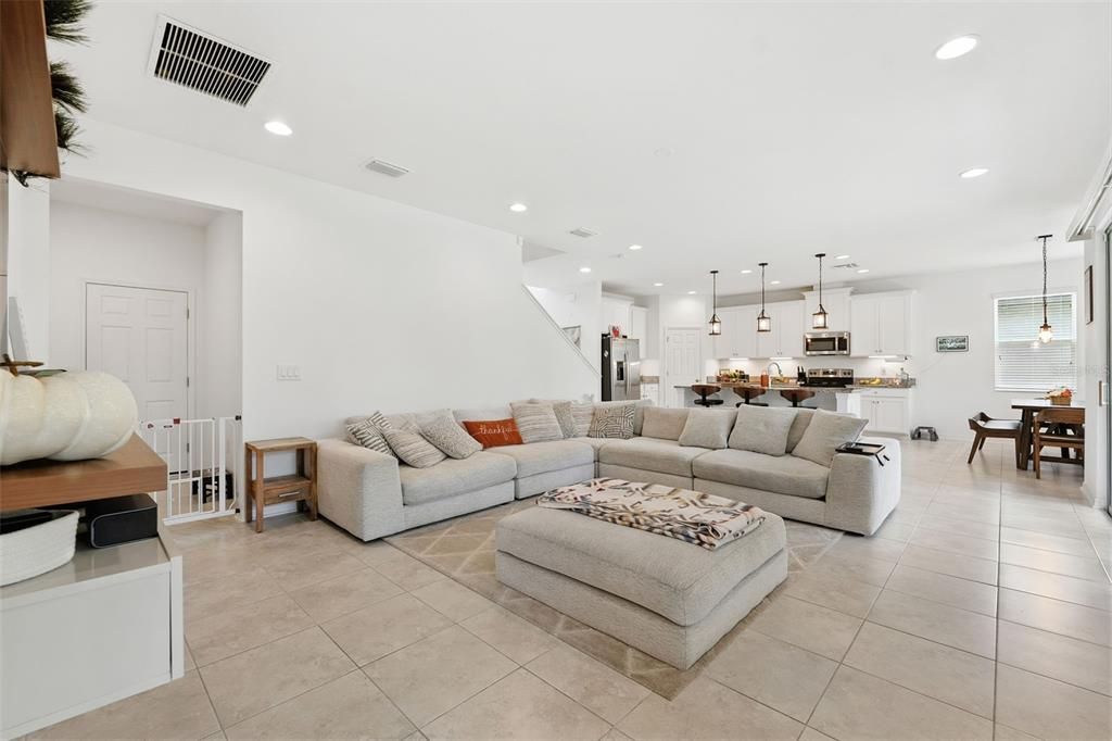 En Venta: $625,000 (4 camas, 2 baños, 3292 Pies cuadrados)