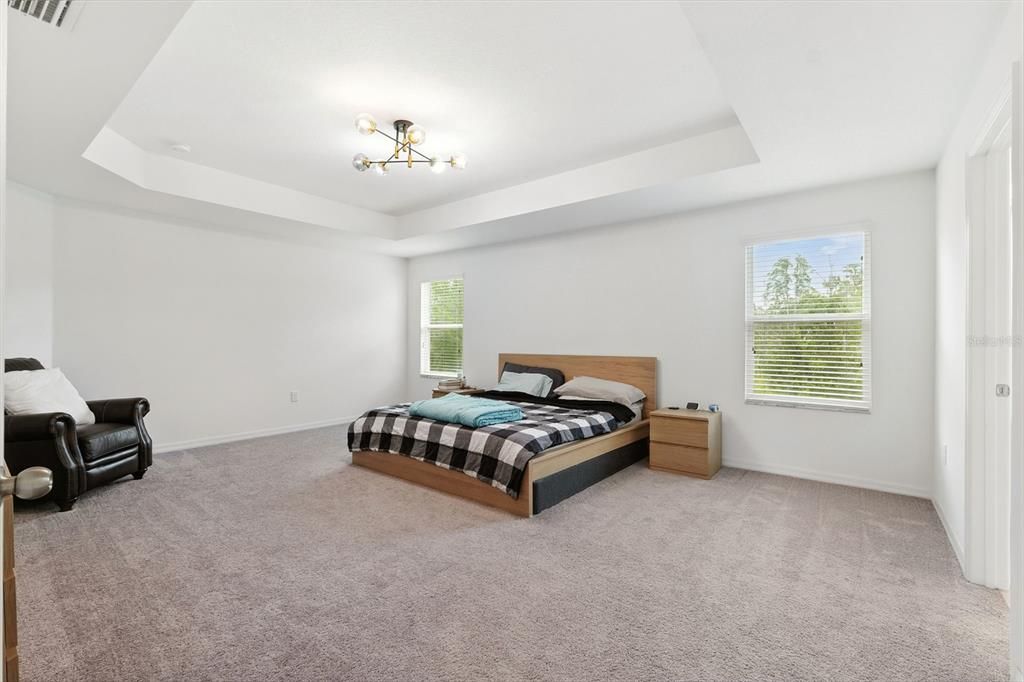 En Venta: $625,000 (4 camas, 2 baños, 3292 Pies cuadrados)