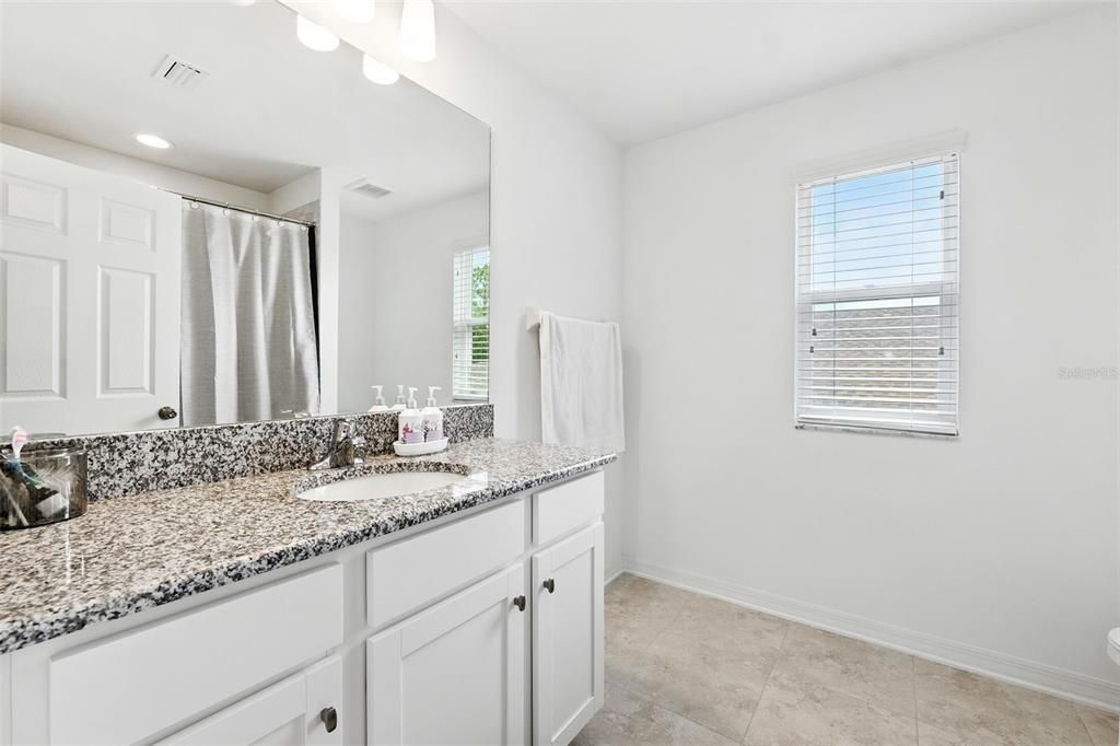 En Venta: $625,000 (4 camas, 2 baños, 3292 Pies cuadrados)