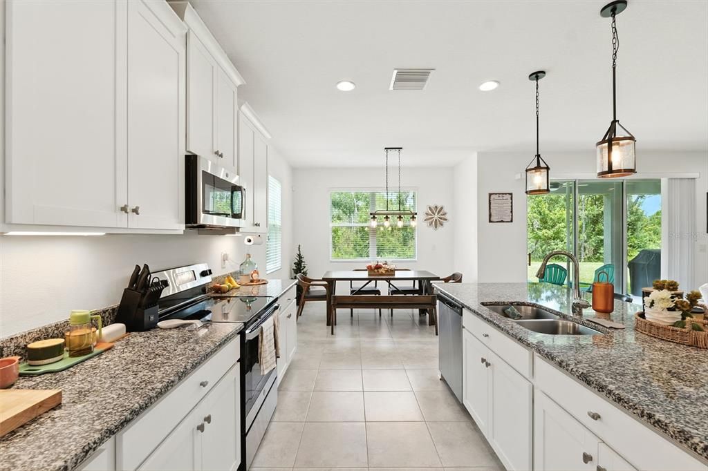 En Venta: $625,000 (4 camas, 2 baños, 3292 Pies cuadrados)