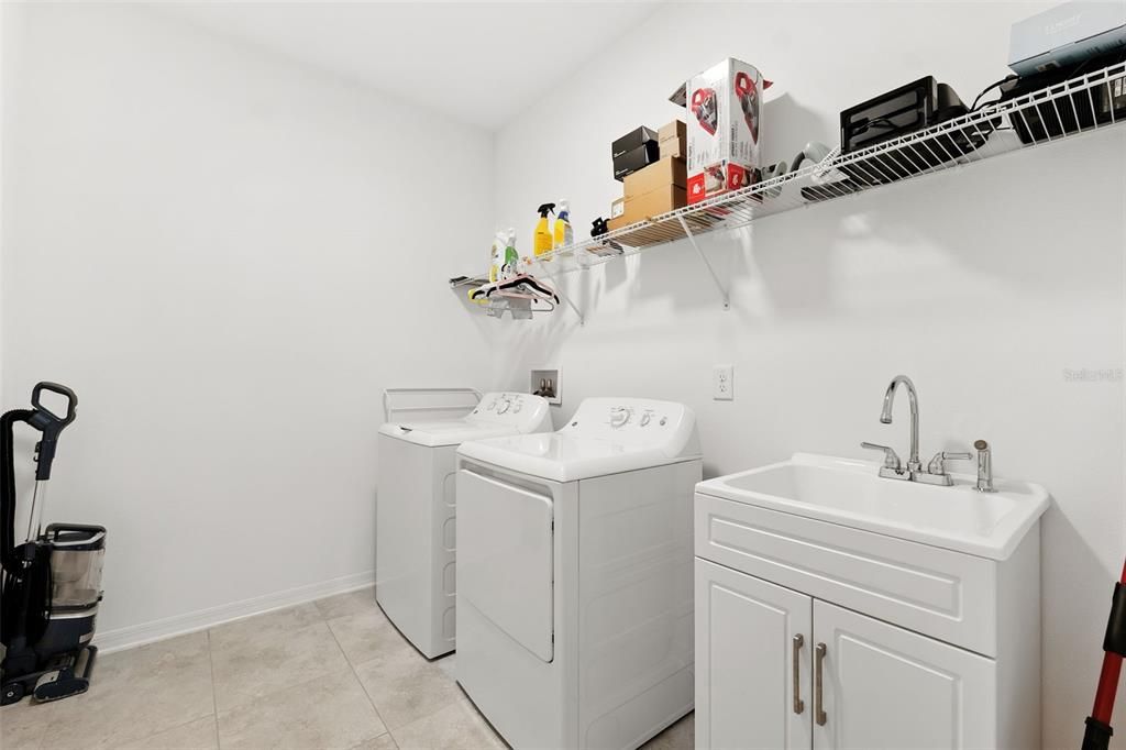 En Venta: $625,000 (4 camas, 2 baños, 3292 Pies cuadrados)