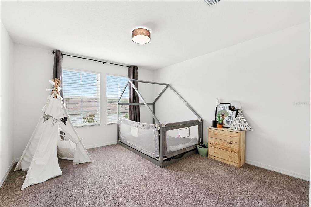 En Venta: $625,000 (4 camas, 2 baños, 3292 Pies cuadrados)