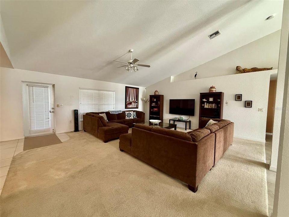 For Rent: $3,600 (4 beds, 3 baths, 3009 Square Feet)