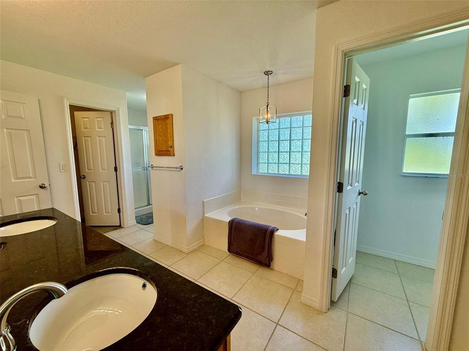 For Rent: $3,600 (4 beds, 3 baths, 3009 Square Feet)