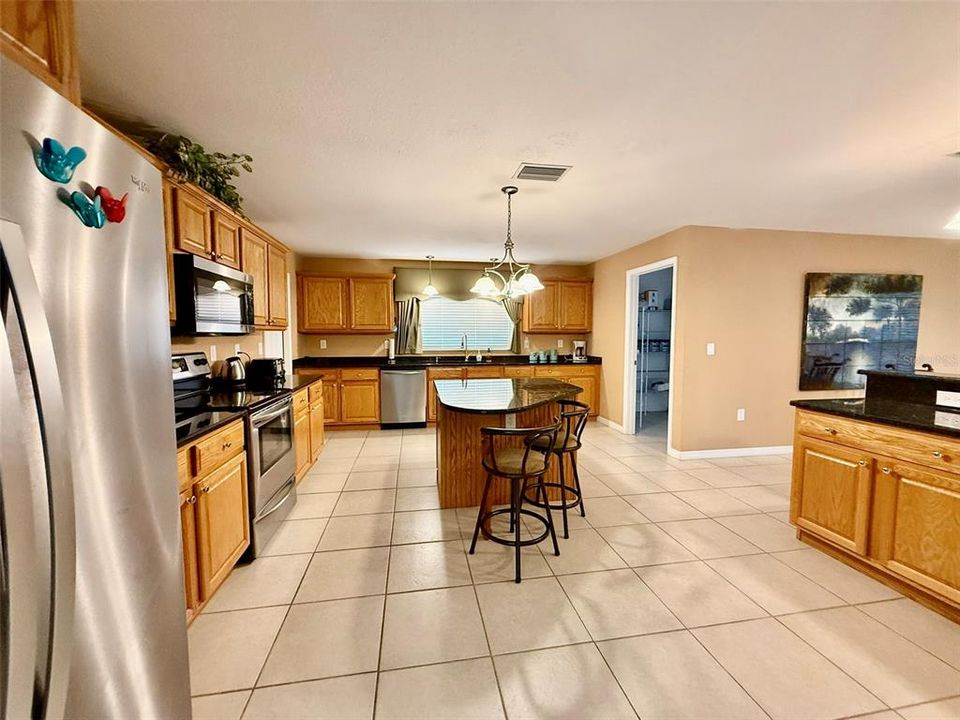 For Rent: $3,600 (4 beds, 3 baths, 3009 Square Feet)