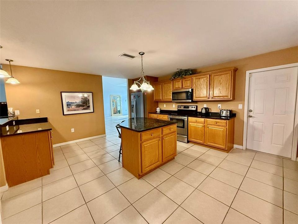 For Rent: $3,600 (4 beds, 3 baths, 3009 Square Feet)