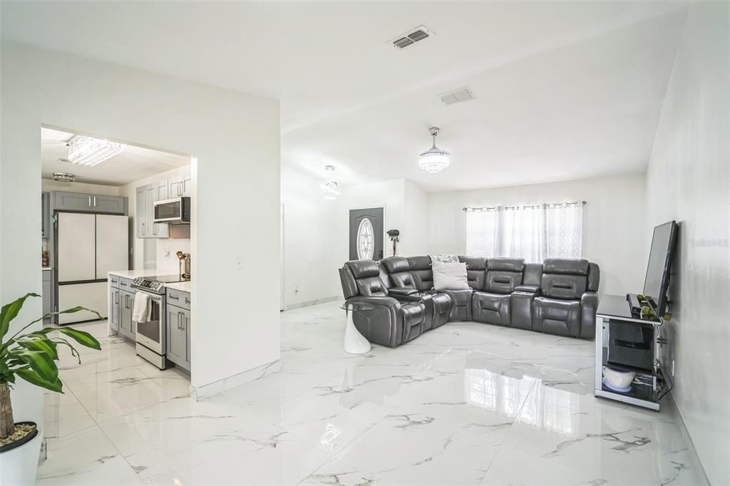 待售: $599,000 (3 贝兹, 2 浴室, 1544 平方英尺)