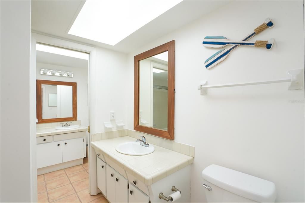 Activo con contrato: $2,195,000 (8 camas, 0 baños, 3918 Pies cuadrados)