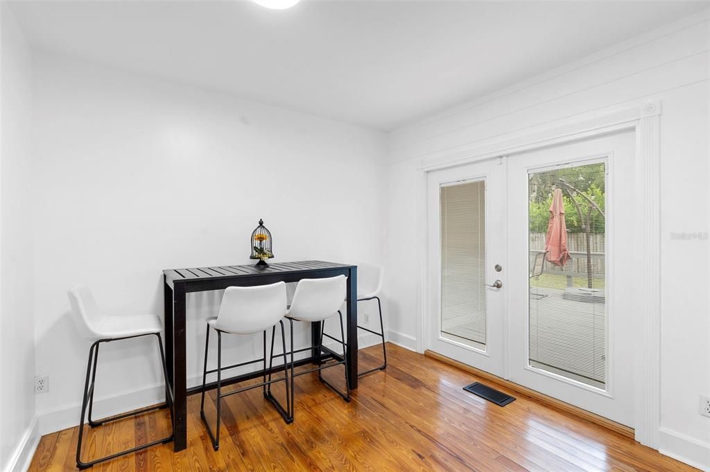 待售: $400,000 (3 贝兹, 3 浴室, 2377 平方英尺)