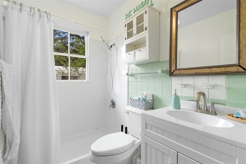 待售: $400,000 (3 贝兹, 3 浴室, 2377 平方英尺)