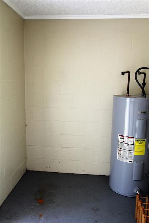 For Rent: $1,400 (2 beds, 1 baths, 850 Square Feet)