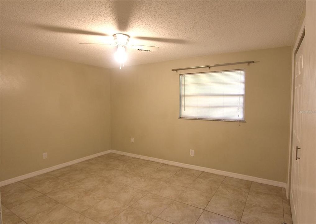For Rent: $1,400 (2 beds, 1 baths, 850 Square Feet)