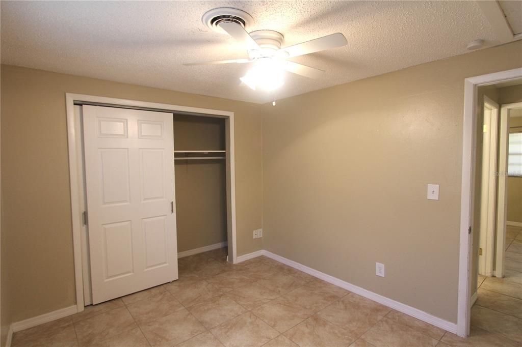 For Rent: $1,400 (2 beds, 1 baths, 850 Square Feet)