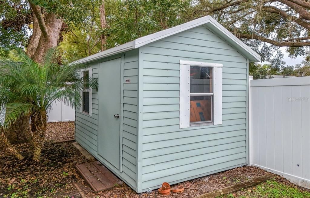 合同活跃: $584,900 (3 贝兹, 4 浴室, 1850 平方英尺)