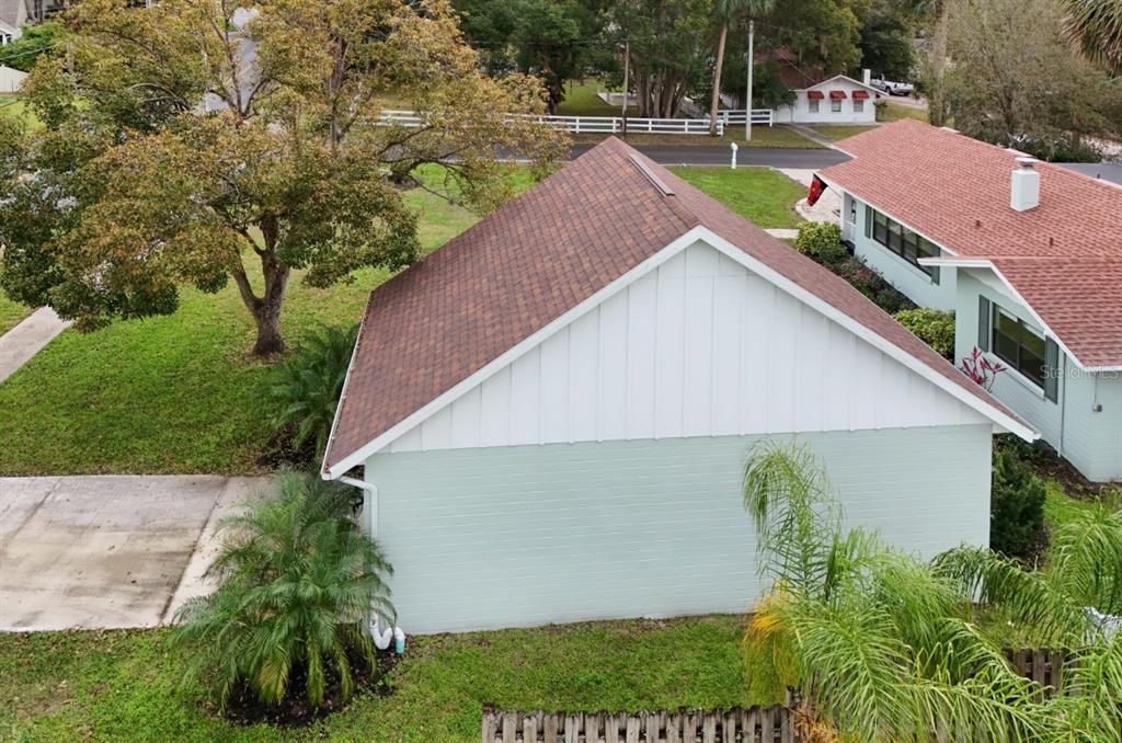 合同活跃: $584,900 (3 贝兹, 4 浴室, 1850 平方英尺)