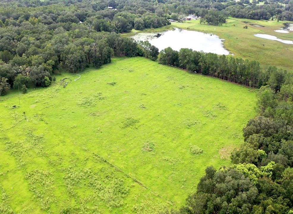 На продажу: $1,850,000 (10.00 acres)