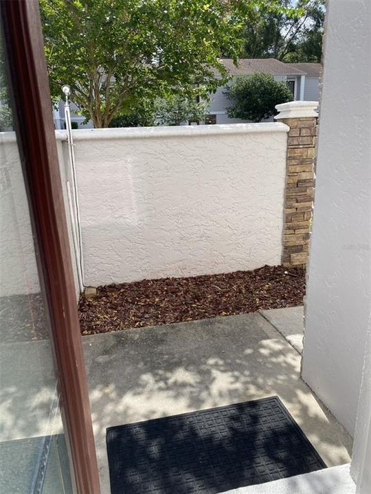 待售: $125,000 (2 贝兹, 2 浴室, 1260 平方英尺)