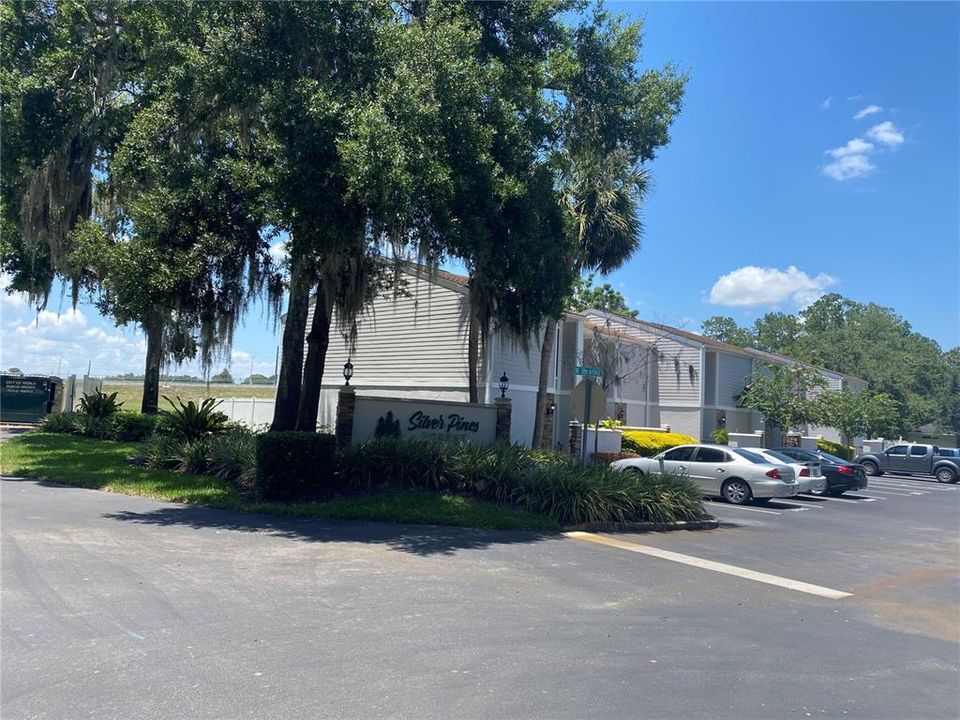 待售: $125,000 (2 贝兹, 2 浴室, 1260 平方英尺)