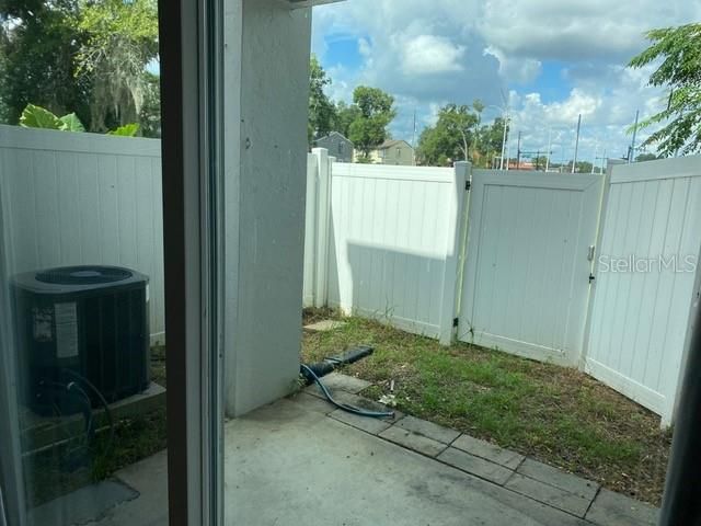 待售: $125,000 (2 贝兹, 2 浴室, 1260 平方英尺)