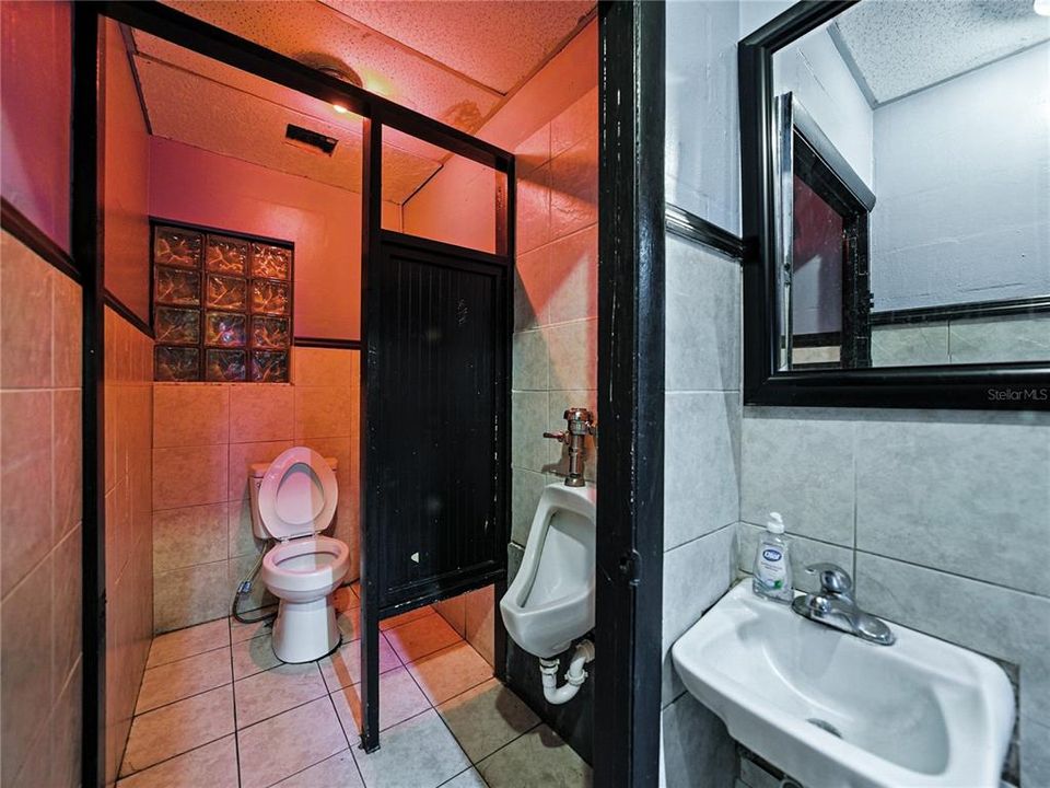 En Venta: $1,300,000 (0 camas, 0 baños, 1800 Pies cuadrados)