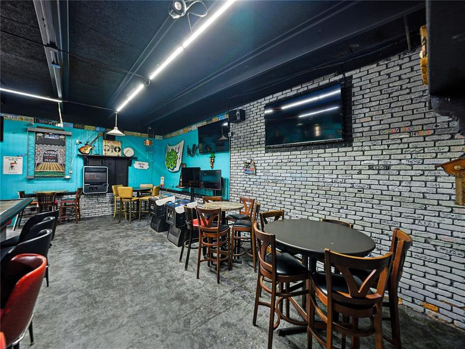 En Venta: $1,300,000 (0 camas, 0 baños, 1800 Pies cuadrados)