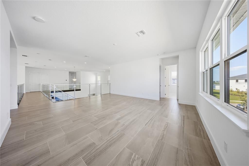 For Sale: $3,050,000 (6 beds, 6 baths, 7093 Square Feet)