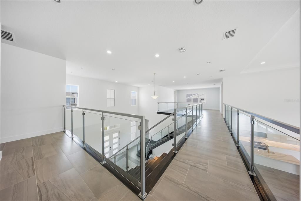 For Sale: $3,050,000 (6 beds, 6 baths, 7093 Square Feet)