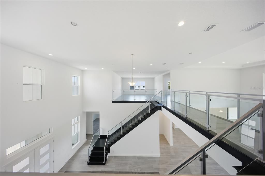 For Sale: $3,050,000 (6 beds, 6 baths, 7093 Square Feet)