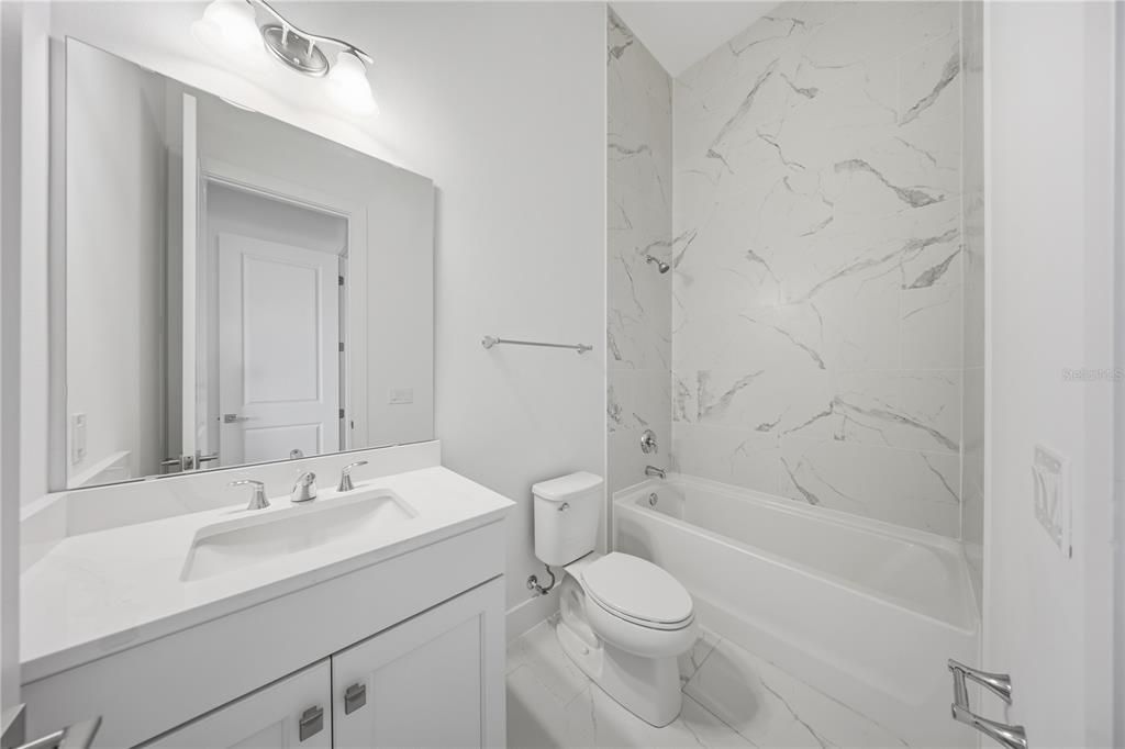 For Sale: $3,050,000 (6 beds, 6 baths, 7093 Square Feet)