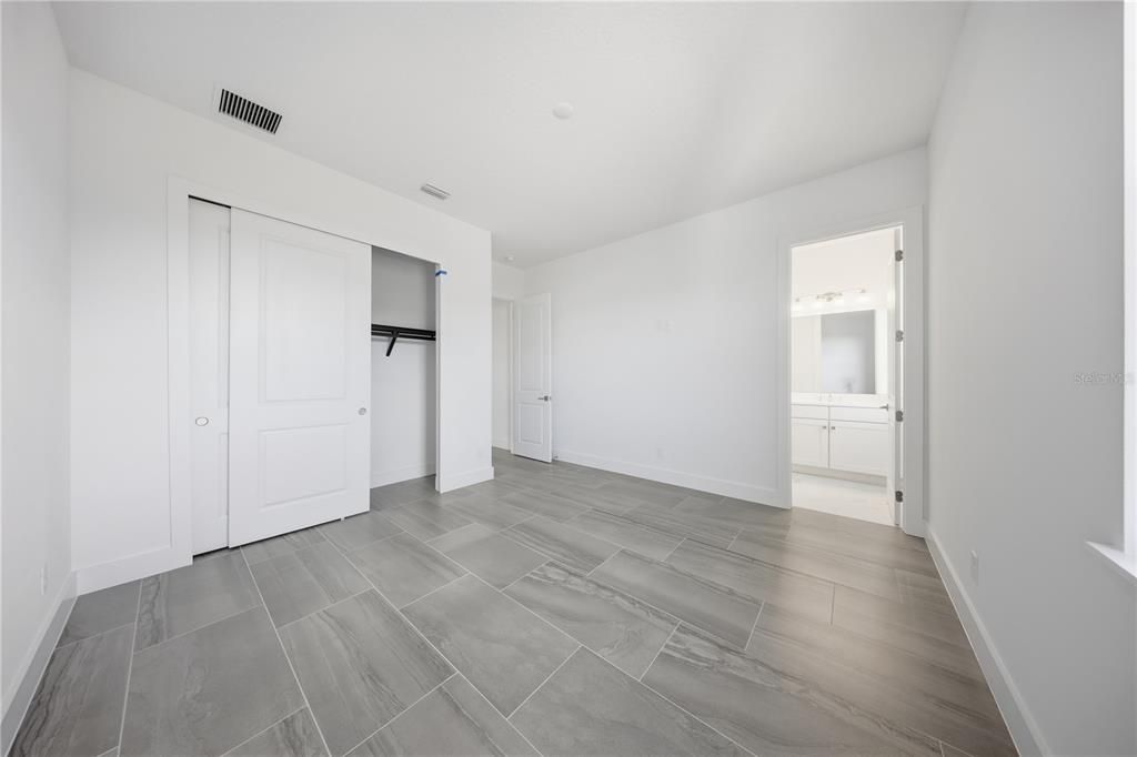 For Sale: $3,050,000 (6 beds, 6 baths, 7093 Square Feet)