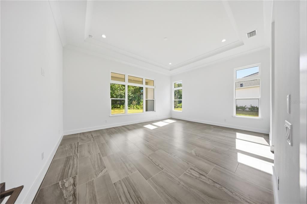 For Sale: $3,050,000 (6 beds, 6 baths, 7093 Square Feet)