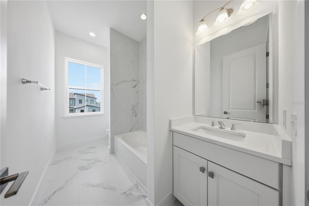 For Sale: $3,050,000 (6 beds, 6 baths, 7093 Square Feet)