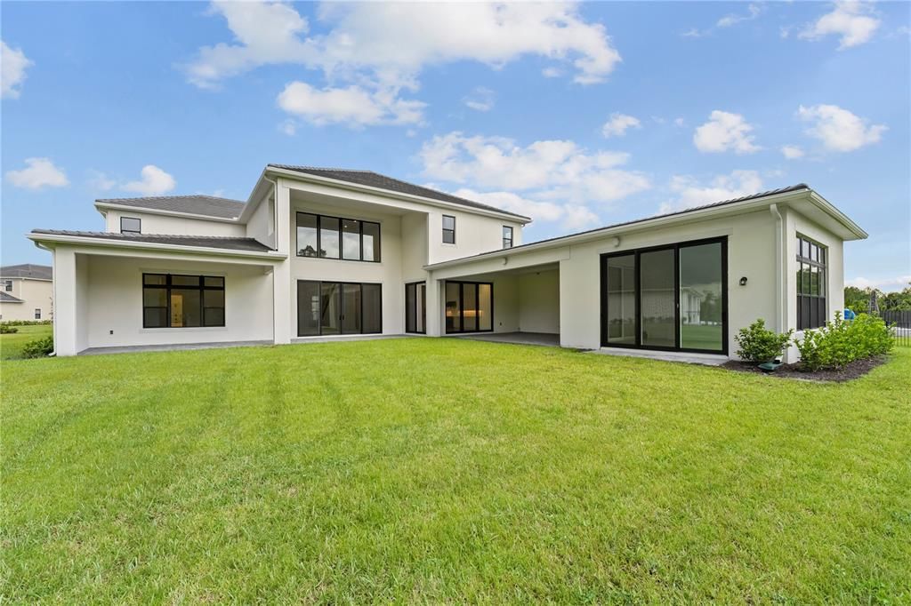 For Sale: $3,050,000 (6 beds, 6 baths, 7093 Square Feet)