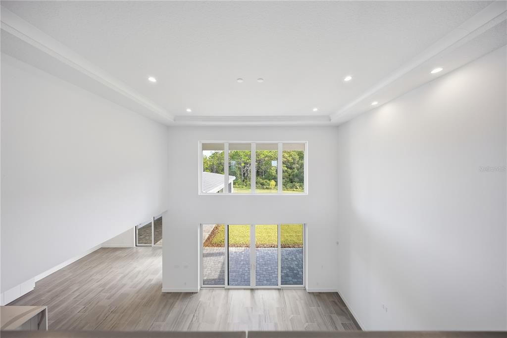 For Sale: $3,050,000 (6 beds, 6 baths, 7093 Square Feet)