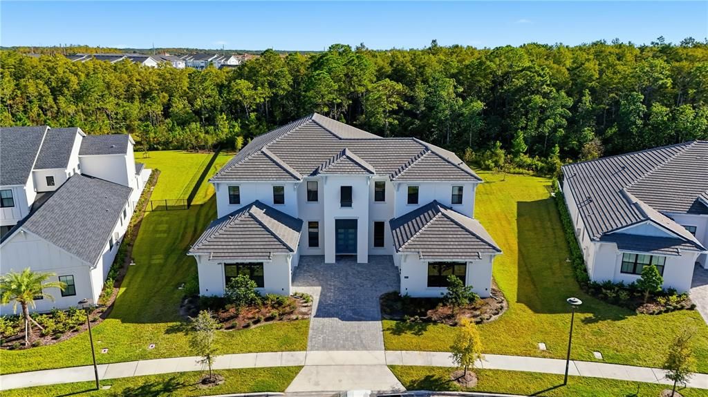 For Sale: $3,050,000 (6 beds, 6 baths, 7093 Square Feet)