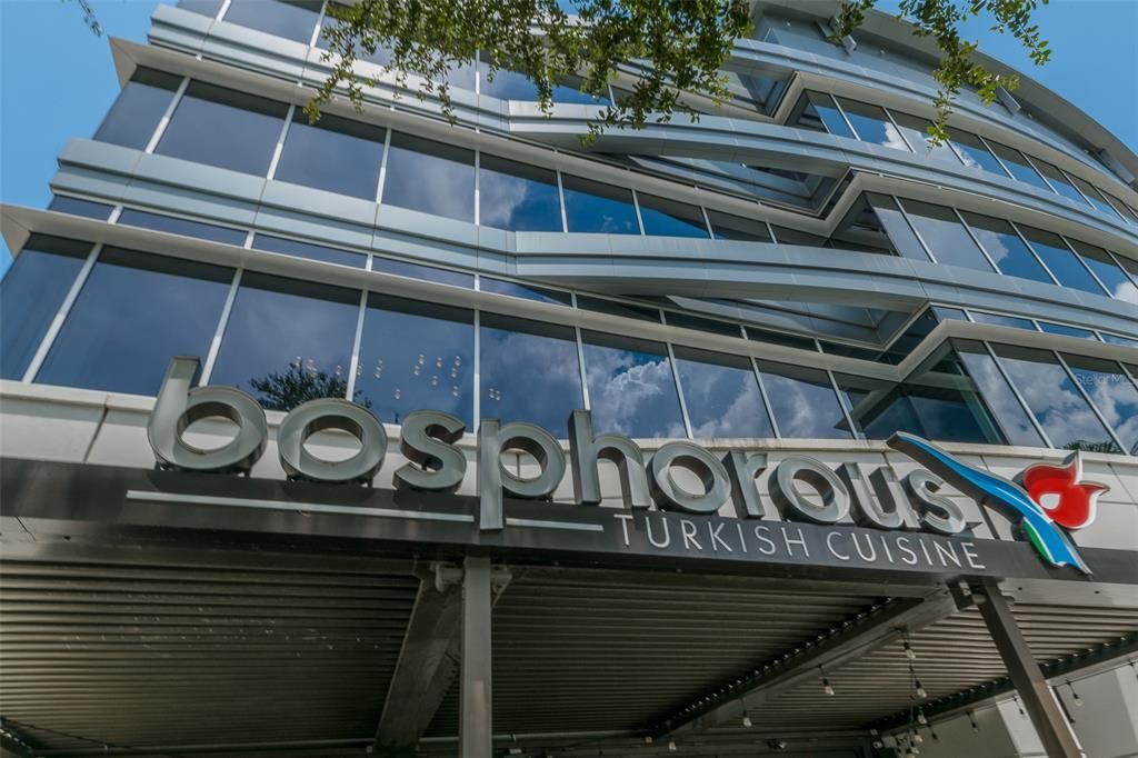 For Sale: $3,050,000 (6 beds, 6 baths, 7093 Square Feet)