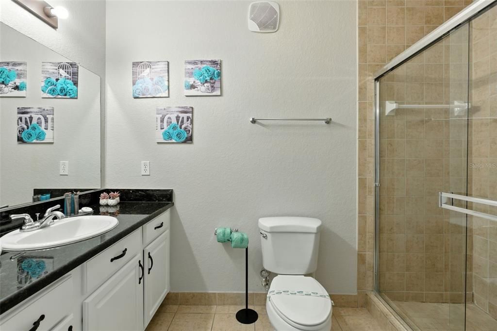 待售: $235,000 (3 贝兹, 2 浴室, 1244 平方英尺)