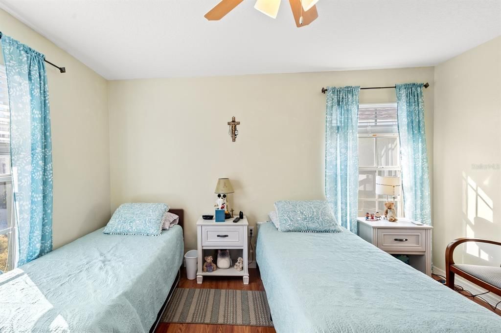 待售: $239,999 (2 贝兹, 2 浴室, 1435 平方英尺)