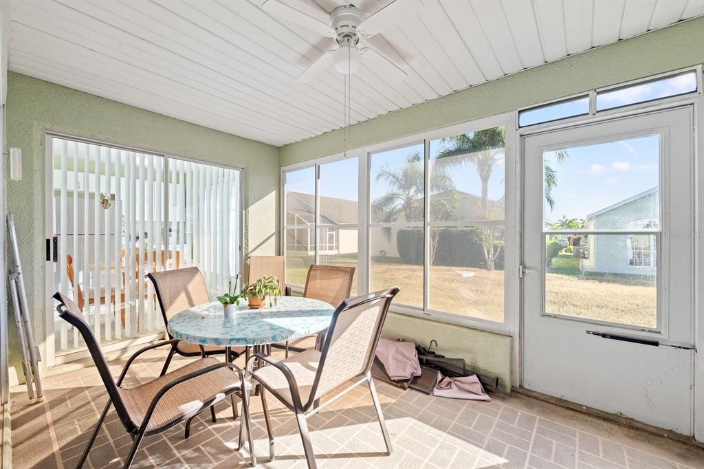 待售: $239,999 (2 贝兹, 2 浴室, 1435 平方英尺)