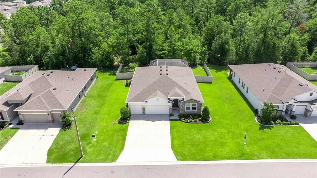 合同活跃: $432,500 (4 贝兹, 3 浴室, 2368 平方英尺)