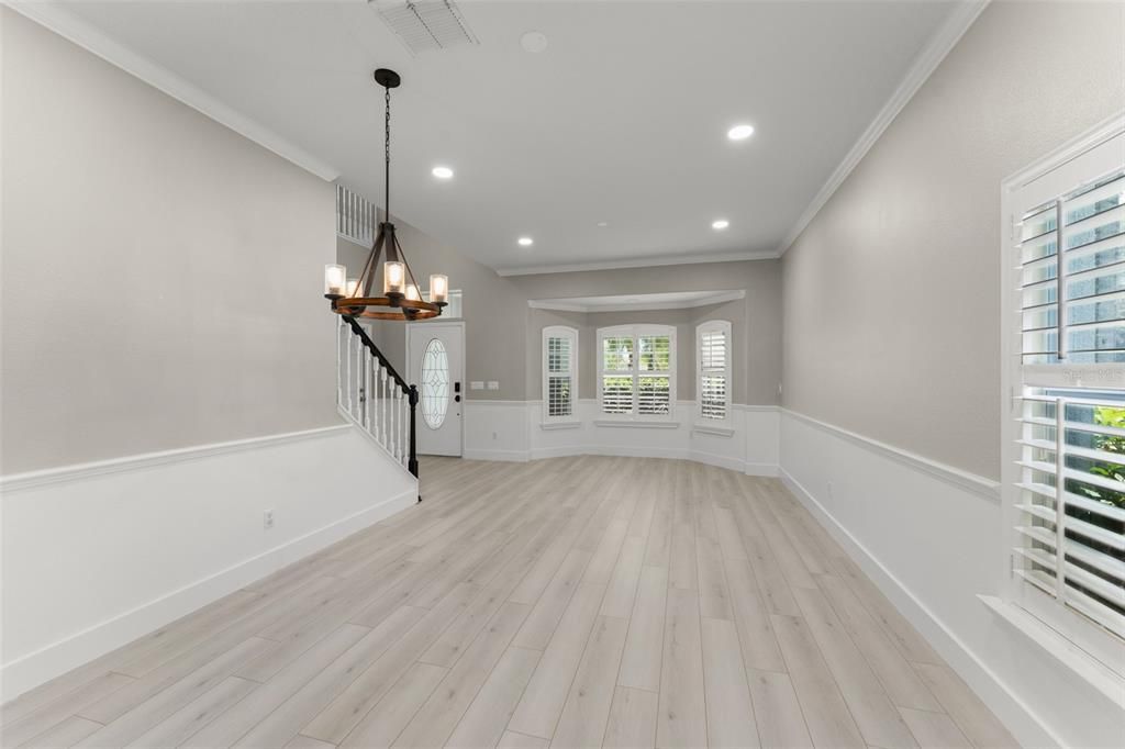 Под контрактом: $719,000 (4 спален, 3 ванн, 3137 Квадратных фут)