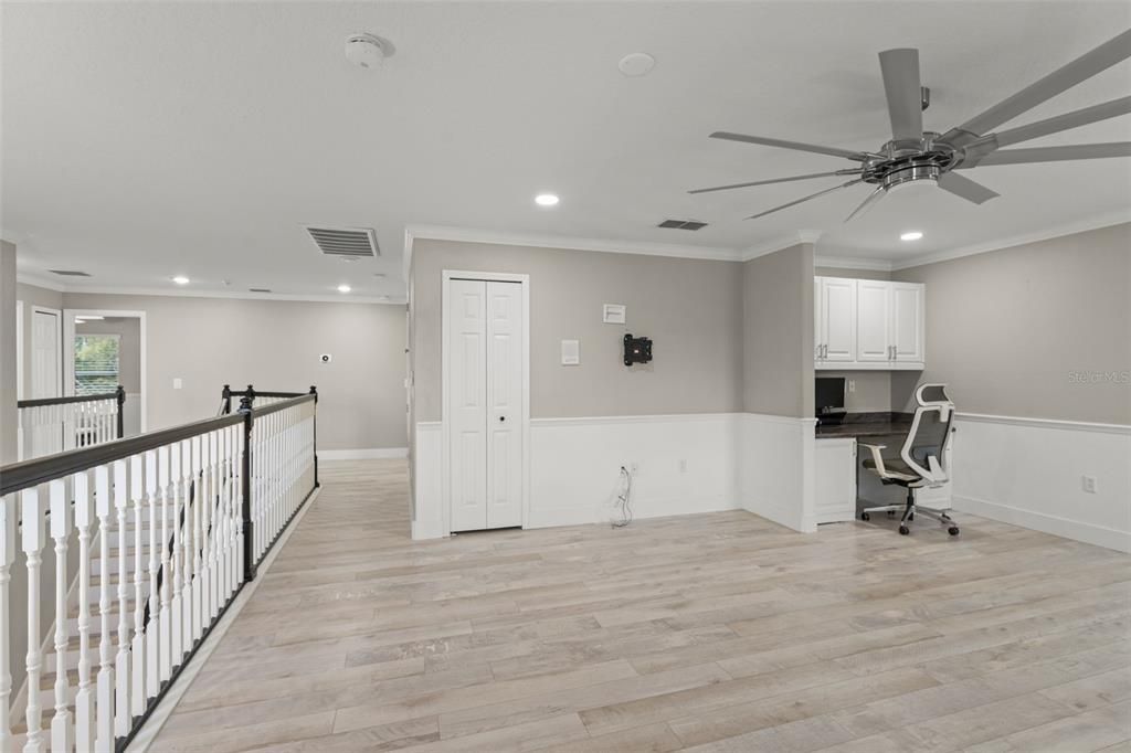 Под контрактом: $719,000 (4 спален, 3 ванн, 3137 Квадратных фут)