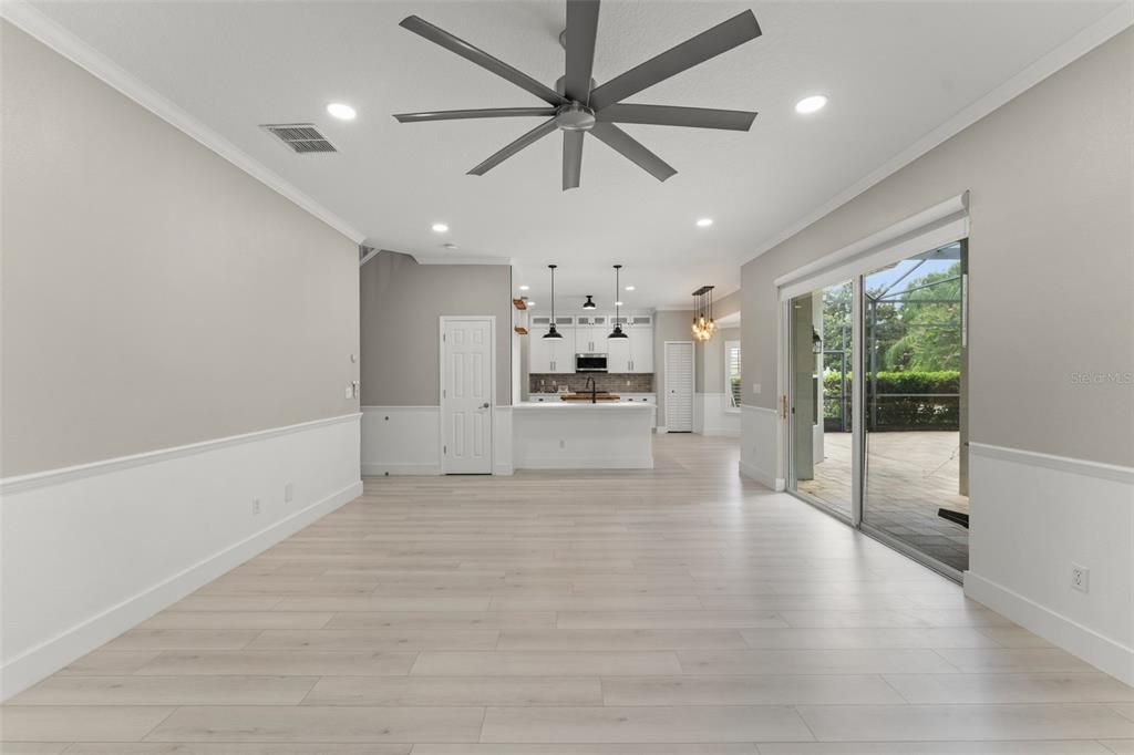 Под контрактом: $719,000 (4 спален, 3 ванн, 3137 Квадратных фут)