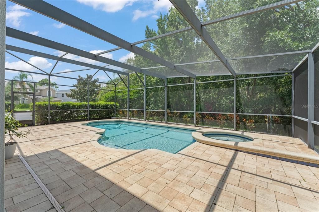 Под контрактом: $719,000 (4 спален, 3 ванн, 3137 Квадратных фут)